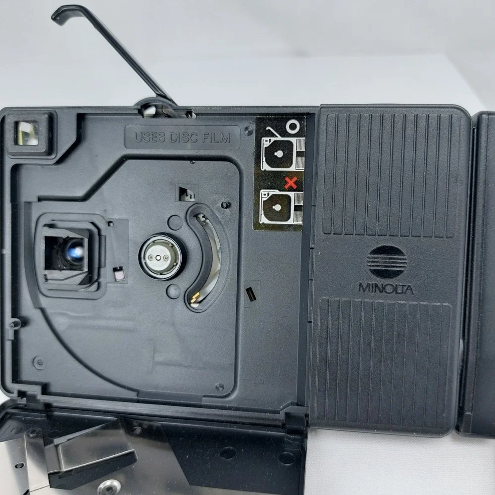 Minolta Disc-K 2509879 Camera With‎ Flash Rope Lanyard